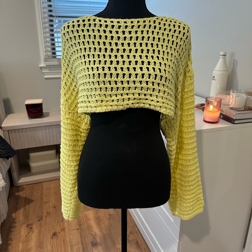 Storia Yellow Open-Knit Women's Poncho